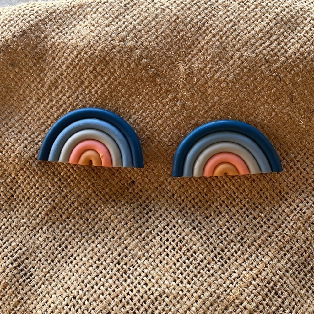 Clay Rainbow Blue tone Earrings In style New - Picture 6 of 9